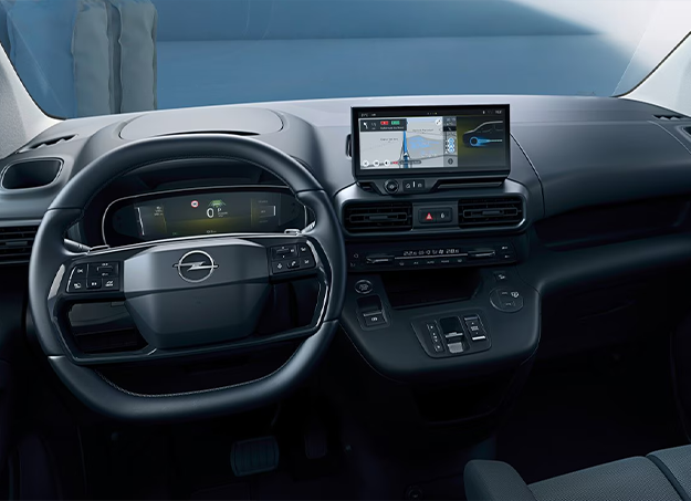Tableau de bord technologique de l’Opel Combo Electric