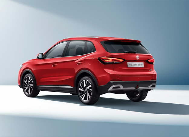 Profil latéral arrière du MG ZS Hybrid+ en mouvement