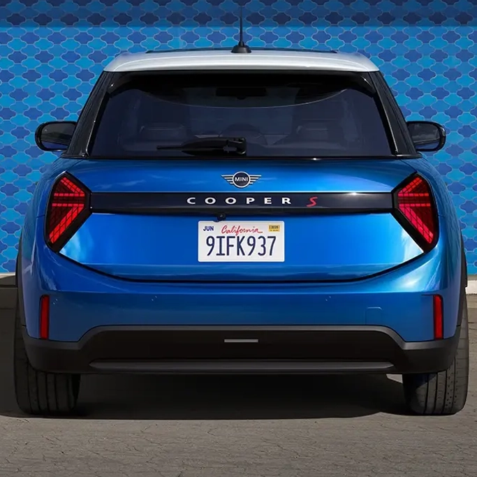 Arrière de la MINI Cooper 5 portes en extérieur